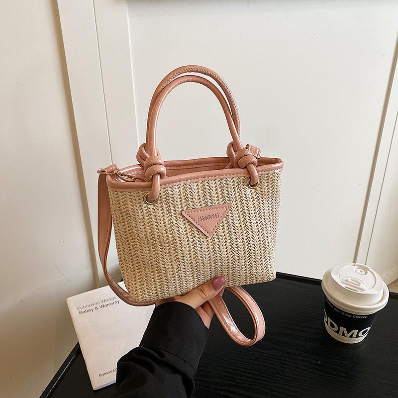 This Year's Popular Summer Beach Straw Bag Women's 2025 New Simple and Fashionable Versatile Portable Shoulder Bucket Bag