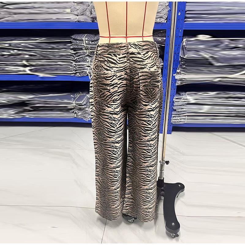 High Waist Straight Jeans Ladies 2026 New Casual All-match Jeans Leopard Print Jeans Distressed Jeans