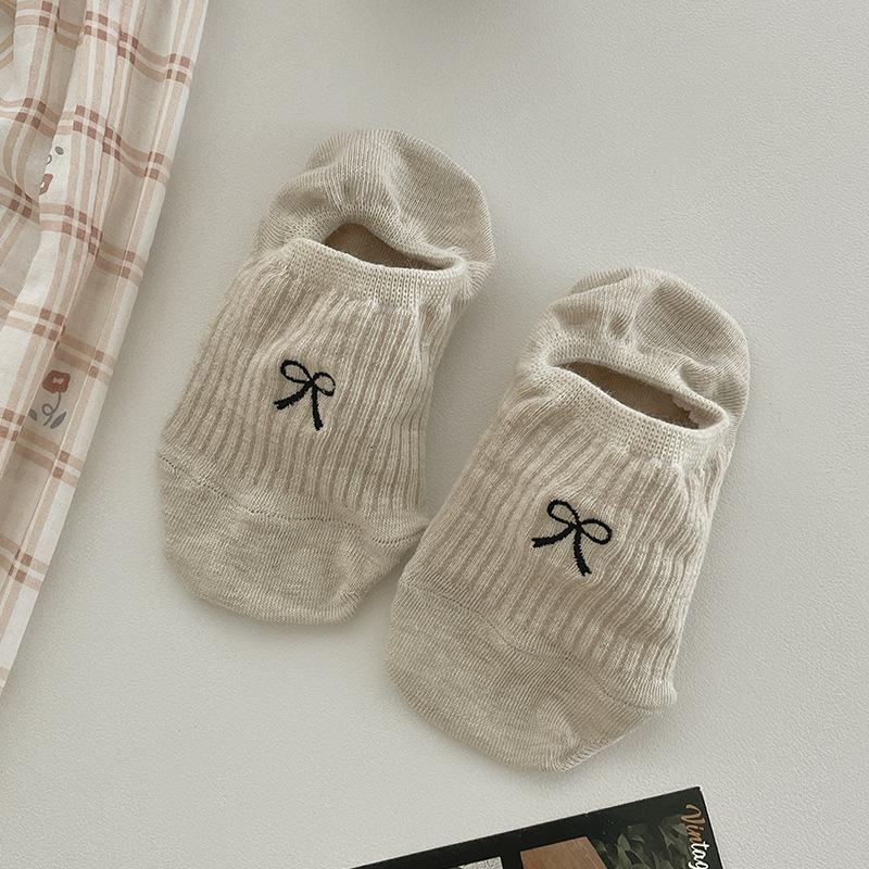 Women's Spring and Summer Bow Embroidered Solid Color Silicone Anti Slip Invisible Boat Socks