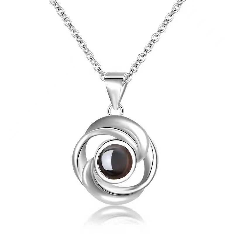 Customized Love Photo Necklace: 100 Languages 'I Love You' Pendant - Ideal for Christmas & Valentine's Gifts