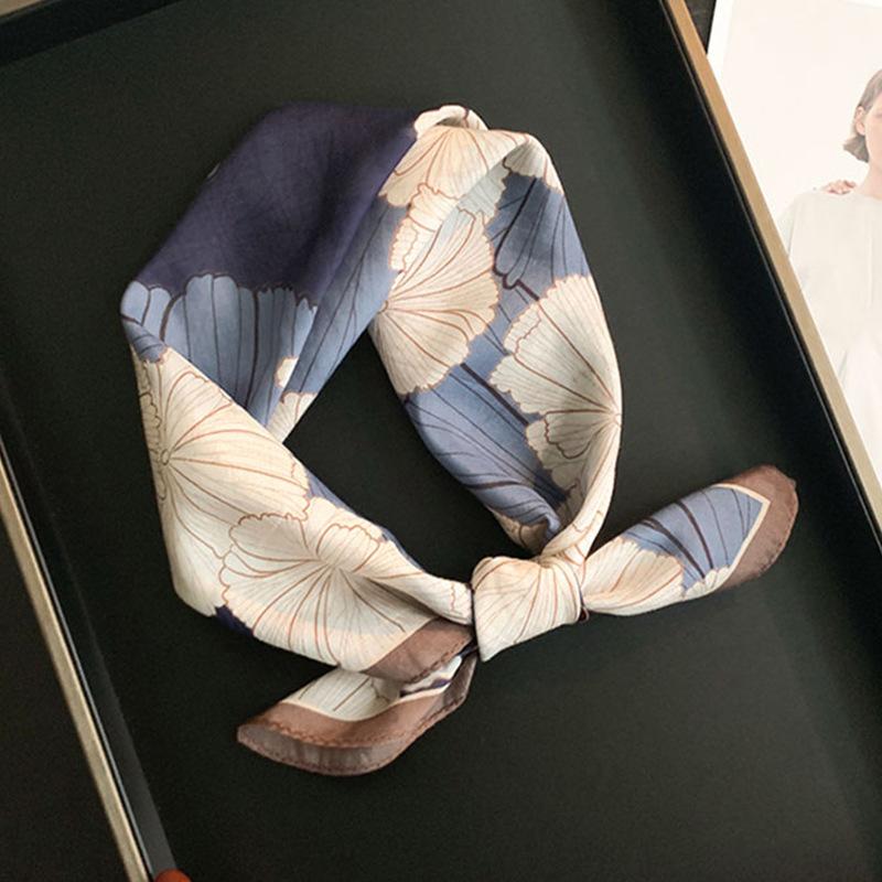 30% Silk 70% cotton Scarf Bandana Women Square Scarves Wrap Kerchief Fashion dot Headband Leopard Hijab Shawls Bandana Foulard