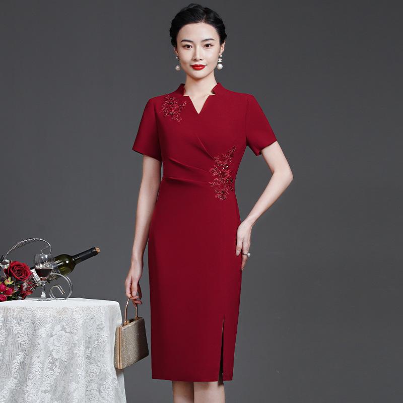 Elegant Wine Red Dress for Middle-Aged and Elderly Women - Mother of the Bride Wedding Banquet Formal Dress
