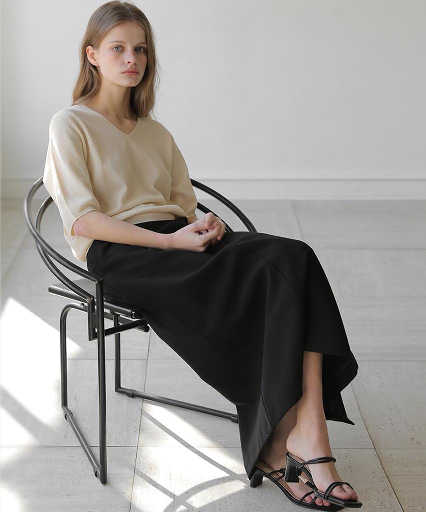 Beleunepeu Whole Garment Rie V Volume Knit (2 Colors)