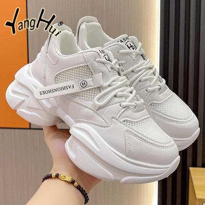 Încălțăminte pentru femei – Adidaşi