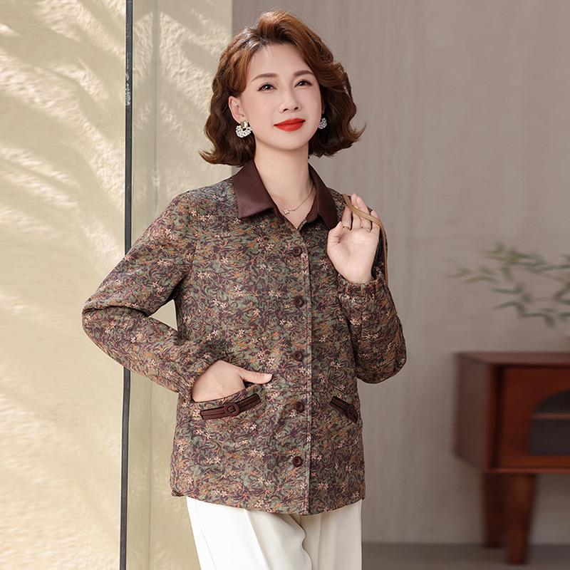 2026 Stylish Spring/Autumn Jacket for Middle-Aged & Elderly Women: Loose, Slimming Fashion Coat