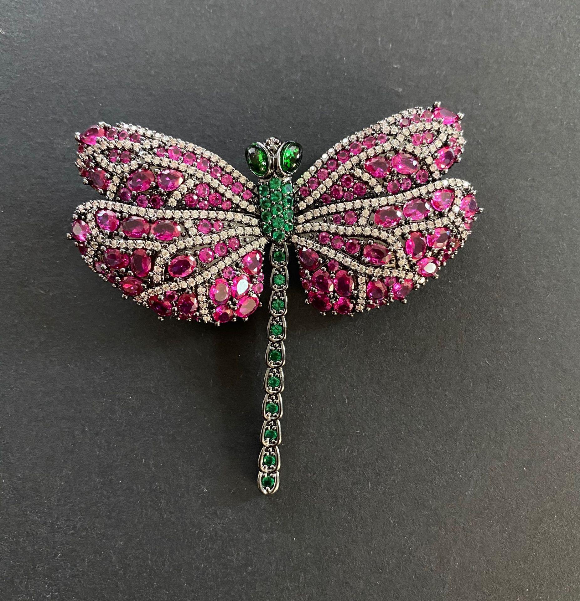 

Стрекоза Роскошная Тяжелая Промышленность Медная Брошь Легкая Роскошь Защита Окружающей Среды Свежие И Милые Аксессуары Двойного Назначения Универсальные Аксессуары розы красного