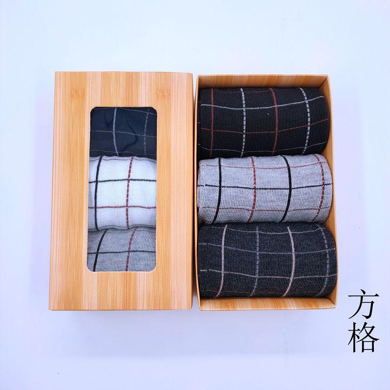 3 ζευγάρια ανδρικές κάλτσες σε κουτί δώρου, απλές μονόχρωμες κάλτσες μεσαίου μήκους από βαμβάκι για τις τέσσερις εποχές, επαγγελματικές casual κάλτσες από πολυεστερικό βαμβάκι για άνδρες