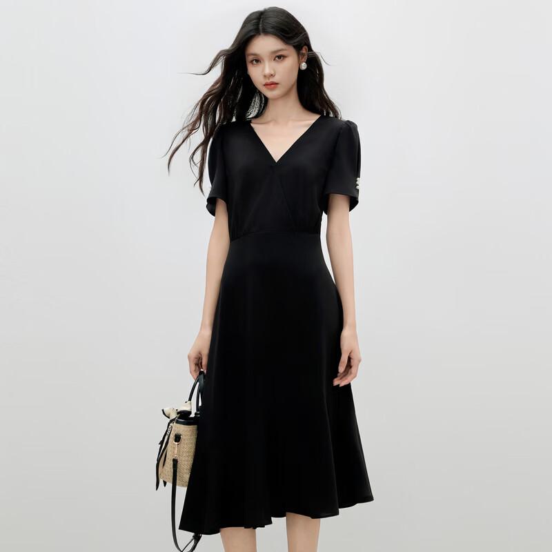 Elegant V-neck Pleated Midi Dress