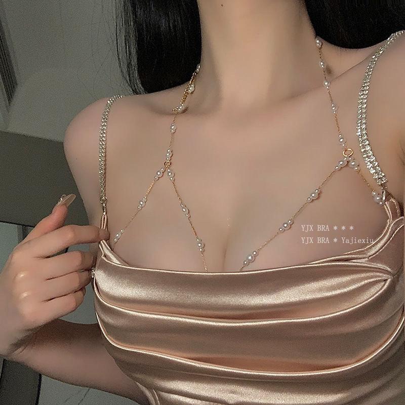 European and American accessories, pure desire chest chain, sexy spicy girl necklace, body accessories, pearl body chain, accessory sling