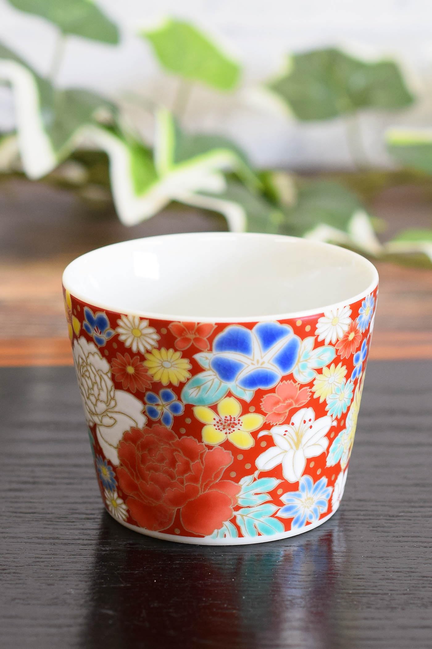 

Waza no Kura Stylish Kutani Ware Soba Choko (Soba Cup) with Flower Design, High-Quality Ceramic, Made in Japan