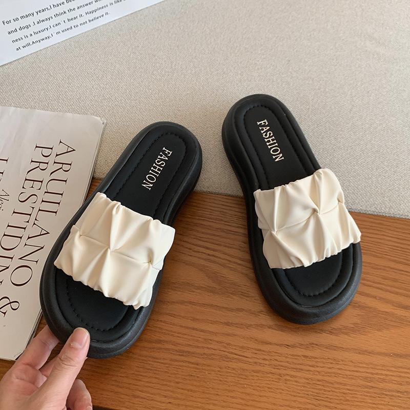 2025 Platform Slippers Female Summer Outside Wear Fairy New Fashion Casual Niche Beach Silver Flip-flops Female Korean Version