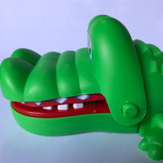 Crocodile Toy Creative Waterproof Plastic Crocodile Mouth Bite Finger Game for Children