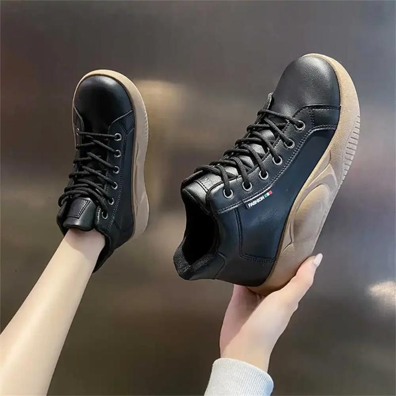 Platformed Low-cut Ladies Sneakers White Vulcanize Black Basketball Woman Shoes Women Luxury  Sport Popular Goods