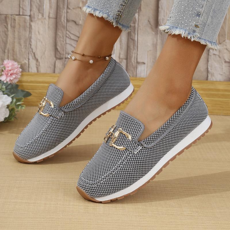 Women’s Round Toe Slip-On Loafers, Plus Size Casual Flats with Metal Buckle