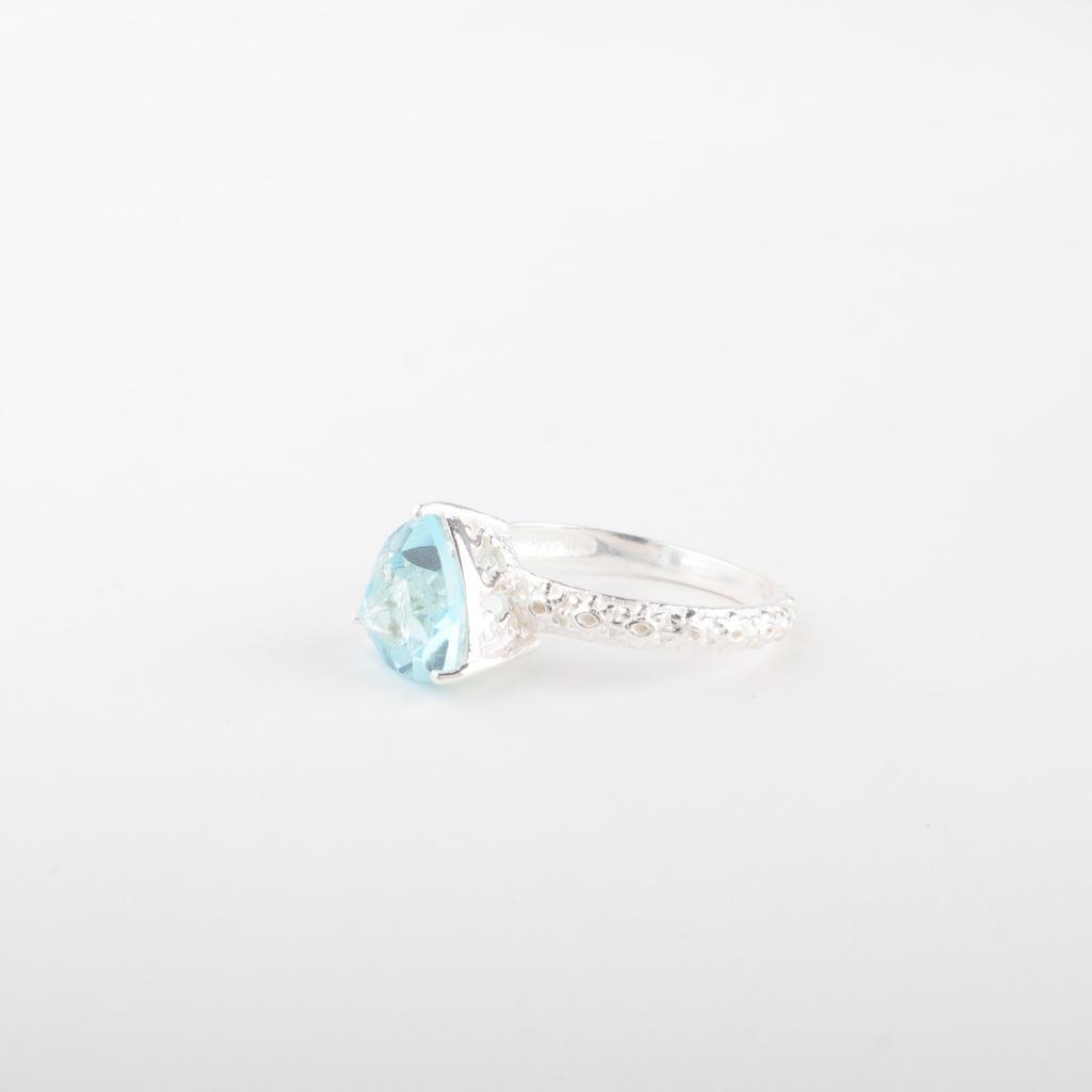 Sky Blue Topaz Gemstone 925 Sterling Silver Jewelry Handcrafted Fashionable Ring CZR-10-11