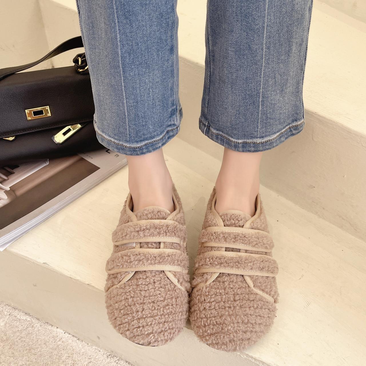 

Мода 2024 года, осень и зима, новые женские ретро-модные однотонные теплые плюшевые низкие туфли 40 хаки