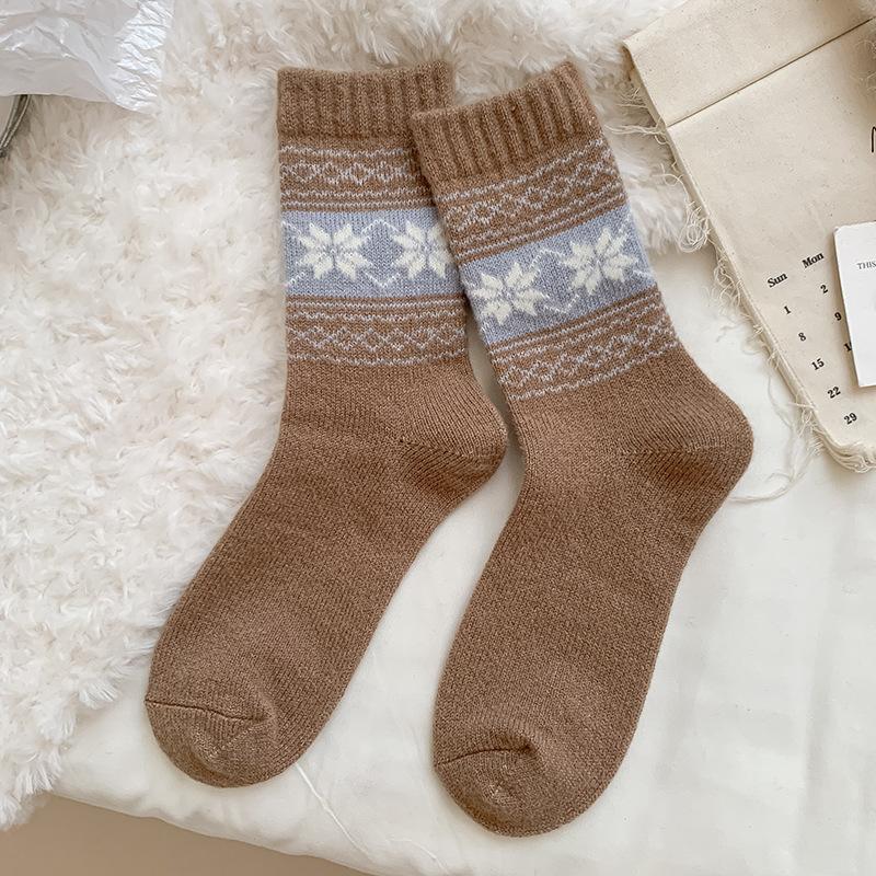 Socks Medium Tube Socks Season Fleece Thickened Warm Wool Socks Big Snowflake Retro Cashmere Stockings Women