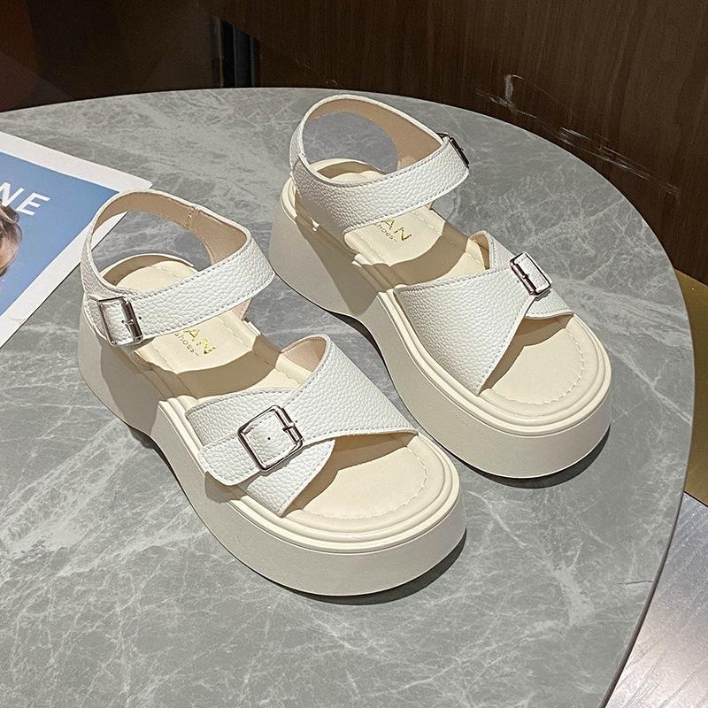 Platform Sandals Women's 2025 Summer New Korean Version Fashion Round Head Open-toed Belt Buckle Casual Beach Roman Sandals