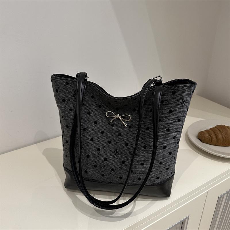 

Женский универсальный рюкзак большой вместимости Осень/Зима 2024: Многофункциональная сумка-тоут, кроссбоди и на одно плечо