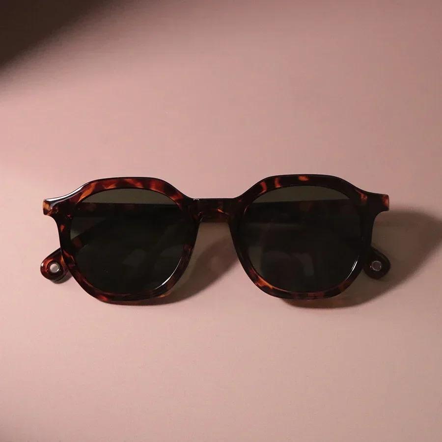 Mode Damen Sonnenbrille Herren Quadratisch Vintage Großer Rahmen Sonnenbrille Stilvoll Spiegel Schwarz Retro Oculos