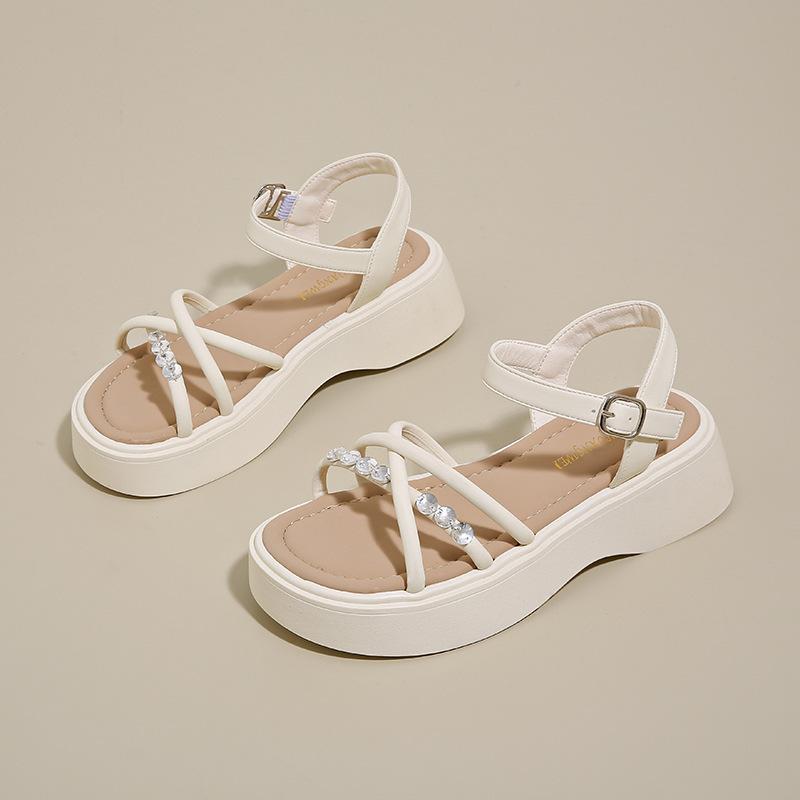 688-10 Two women in cool slippers 2025 new summer fairy wind flat bottom one-word drag Roman beach sandals