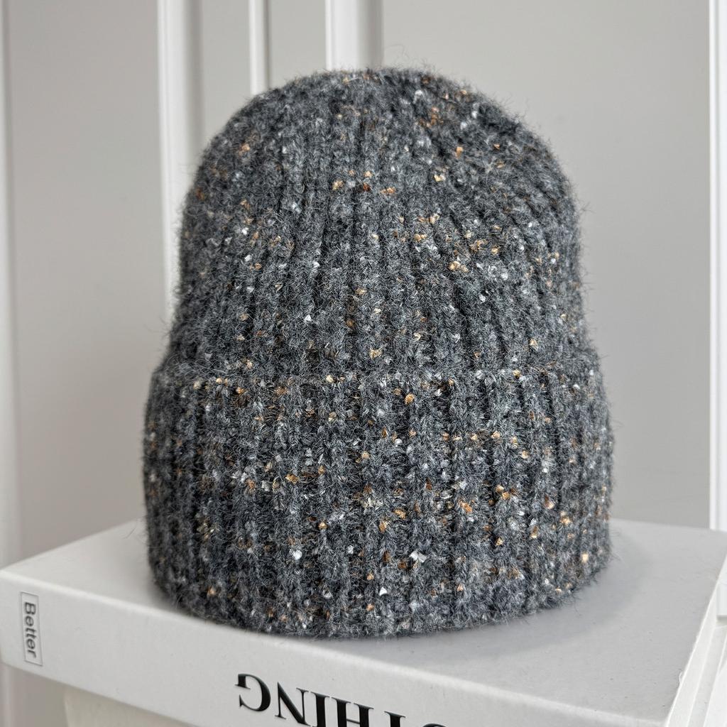 Multi-color Mixed Knitted Hat, Warm In Autumn and Winter, Showing a Small and Lazy Face, Versatile Wool Hat