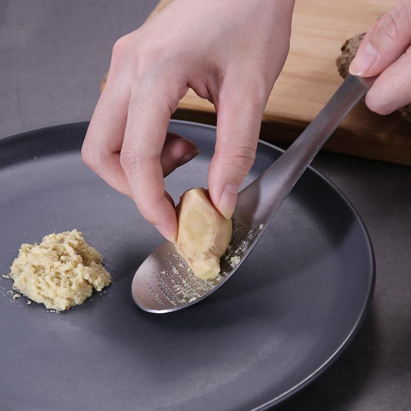 Stainless Steel Ginger Grater Garlic Wasabi Crusher Burnishing Machine Portable Manual Vegetable Fruit Press Device Kitchen Tool