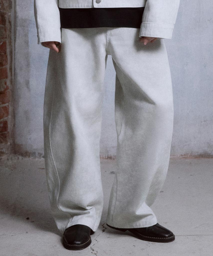 DTHIRTYONE Belted Wide-Curve Denim Pants (Marble Gray)