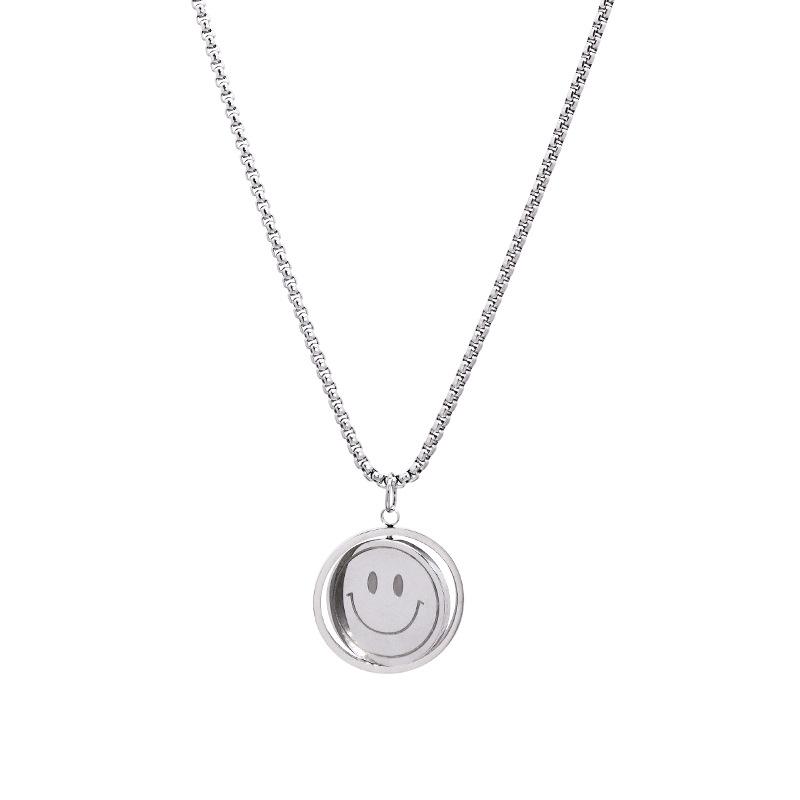 

Street trend smiley face double-sided expression necklace Internet celebrity same male titanium steel hip-hop street couple titanium steel necklace
