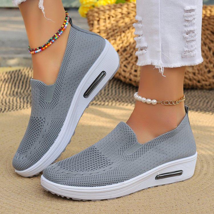 Women New Foreign Trade Wholesale Mom Shoes, Breathable Fly-knit Slip-on Platform Height-increasing Soft Sole Casual Sneakers
