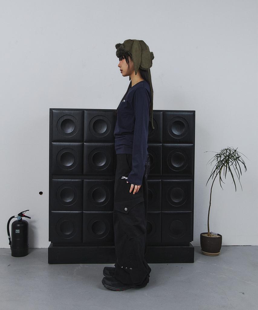Tansanmageunesyum Cotton Wide Cross Cargo Pants (Black)