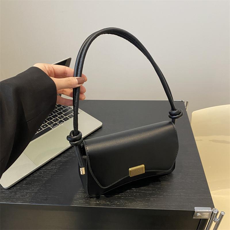 Trendy Korean Style Solid Color Casual Pu Crossbody Bag For Fashionable Outfits