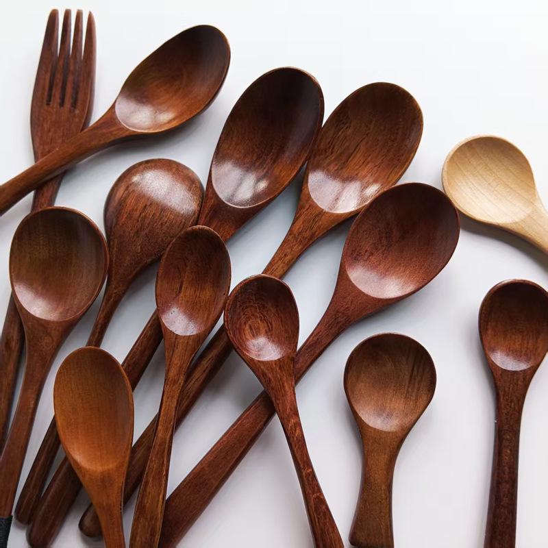 Camphor Wood Japanese Spoon Set: Long Handle, Solid Wood for Soup, Rice, Tea, and Seasoning.