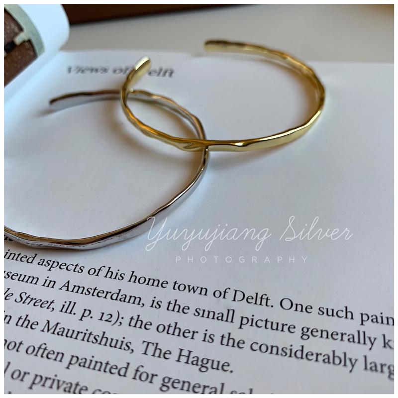 Minimalist Korean Style Silver-Plated Irregular Textured Open Bangle for Women – Light Luxury Plain Design