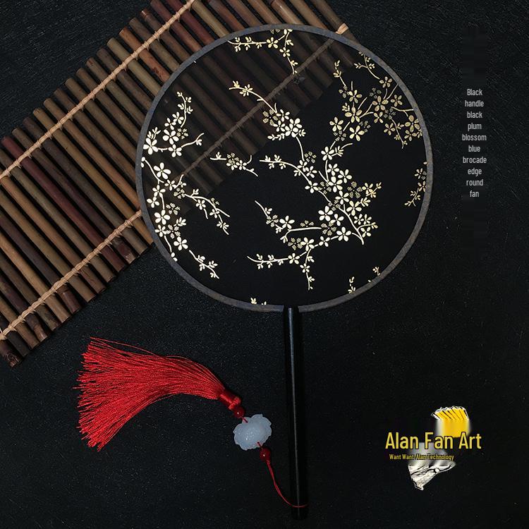 Éventail rond en soie rouge Hanfu ancien, orné d'un long pompon, pour la mariée.