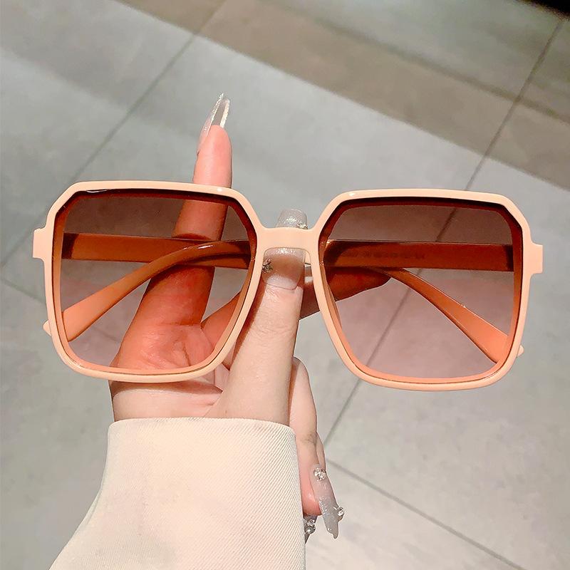 

Luxury Brand Designer Big Frame Sunglasses Women For Men Trend Sun Glasses Vintage Punk Shades Classic Square Eyeglasses Uv400