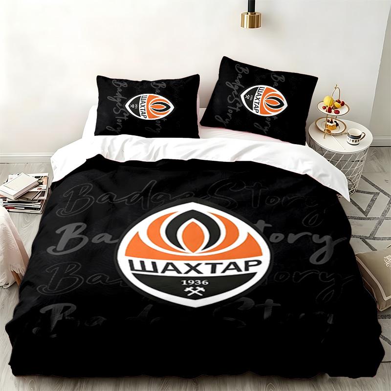 FC Shakhtar Donetsk 3pc set Perfect for bedroom use Comfortable bedding set includes a duvet cover and two pillowcases Ideal birthday or Christmas gif