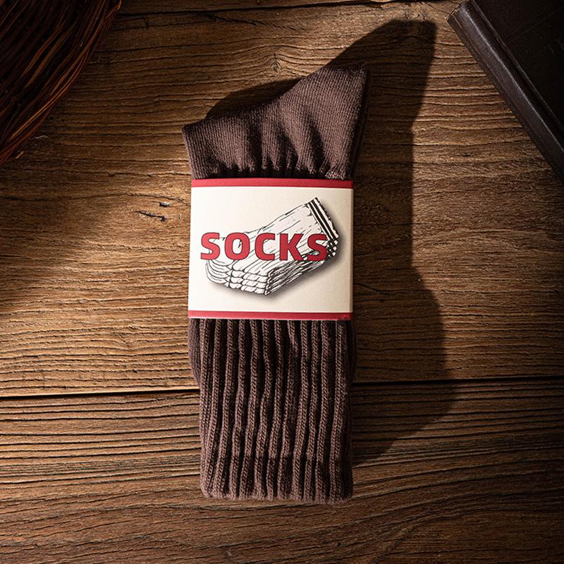 Classic American Retro Mid-Calf Scrunch Socks for Men & Women - Chunky Knit Amekaji Style, Perfect with Birkenstocks or Sporty Over-the-Knee Look.