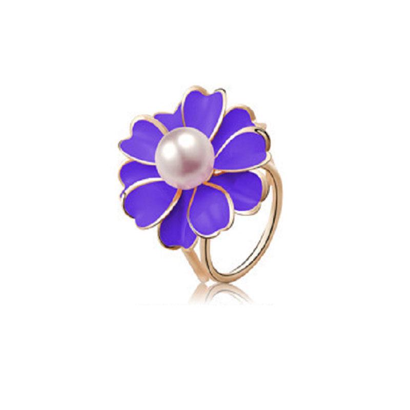 Koreanische Cartoon-Perlenbrosche: Drei-Ring Kamelie und Kristall Diamant Schalnadel