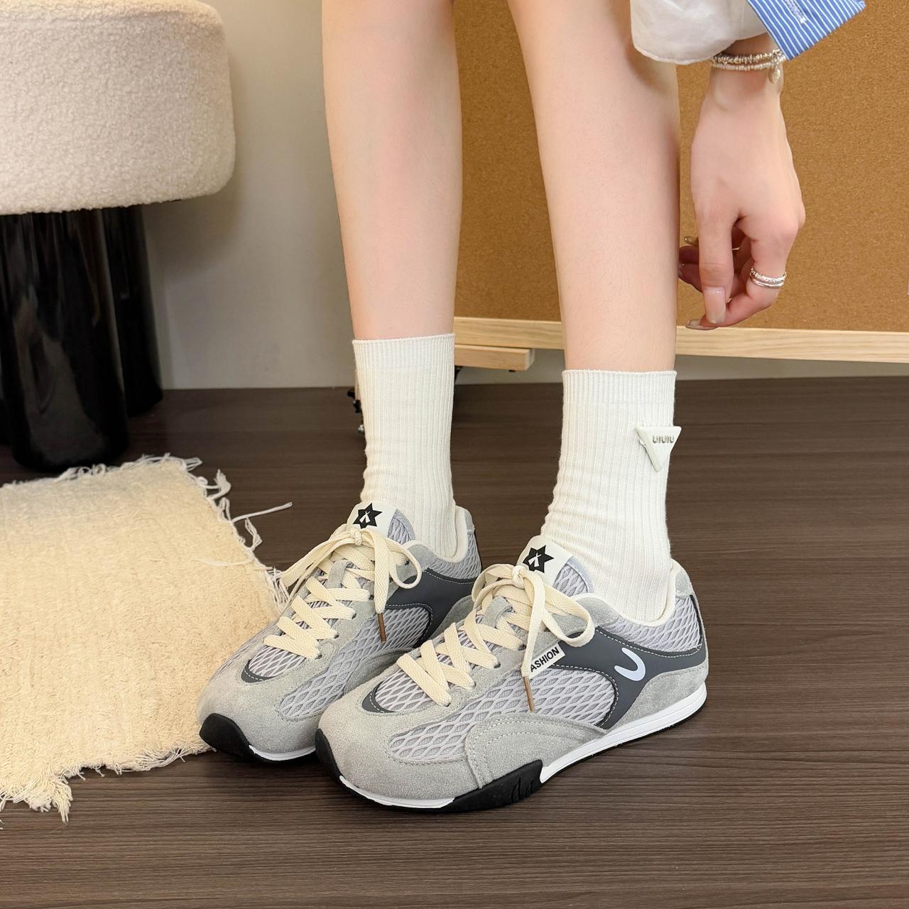 

2026 New Mesh Thin Soled Women Sneakers Fashionable Retro Concise Casual Comfortable Increased Sports Shoes Street Board Shoes 35 серый