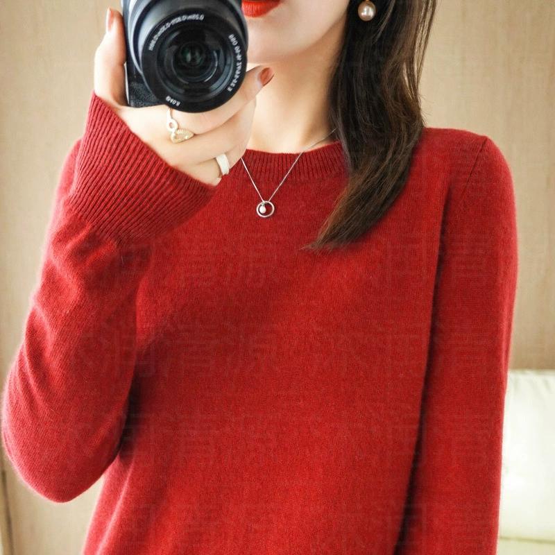 Autumn and Winter Round Neck Sweater Women's Pullover Knitted Sweater Solid Color Long Sleeved Women's Thin Short Base Shirt