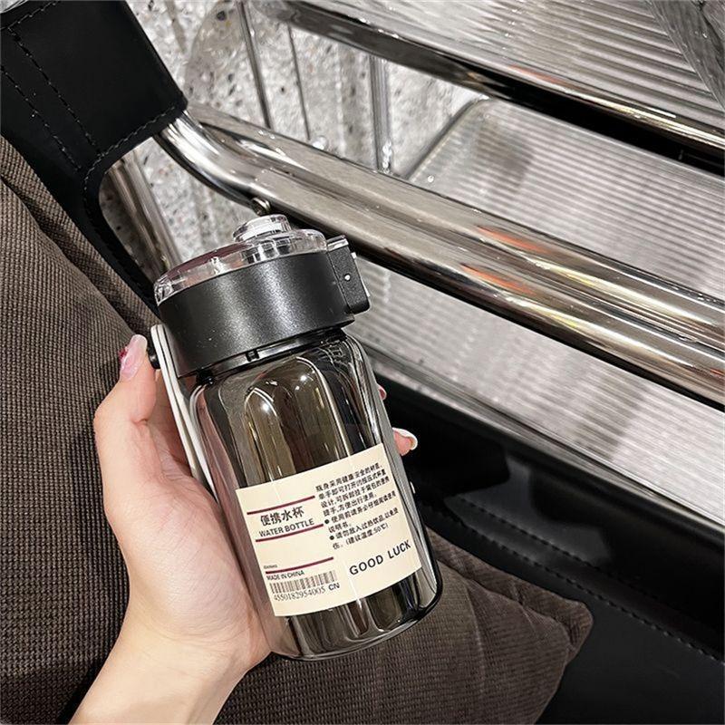 Portable water cup gray portable large-capacity plastic cup sealed