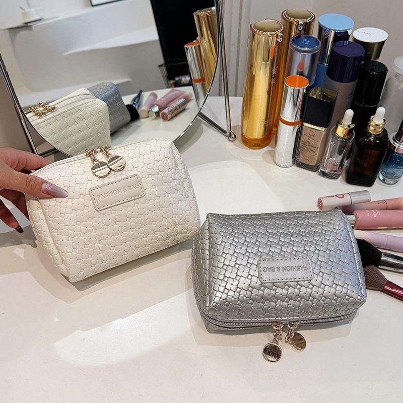 2026New Woven Texture, Premium Feel Pu Handheld Makeup Bag, Portable Cosmetic Organizer