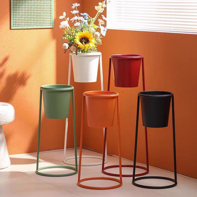 Modern Metal Trapezoidal Flower Stand