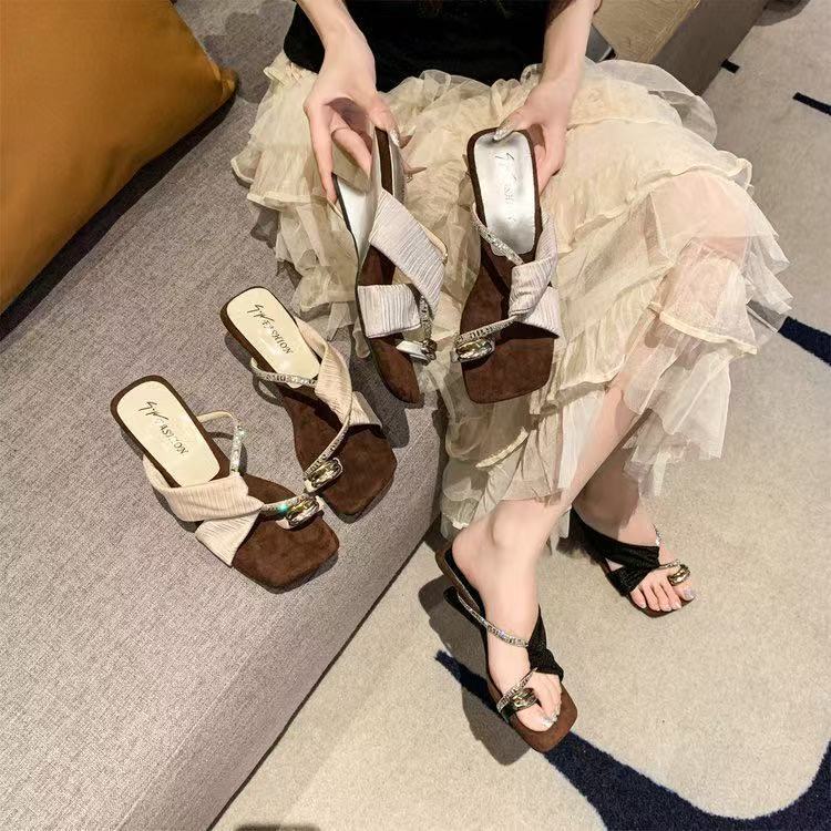 Slippers Wear Versatile Small Women Summer High Heels Retro Temperament 2025 New French Metal Cover Toe Cool Slippers