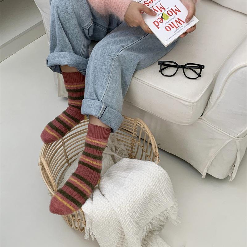 Korean Style Thick Striped Color-Blocked Mink Fluffy Socks - Retro Warm Mid-Calf Socks for Women, Perfect for Autumn and Winter