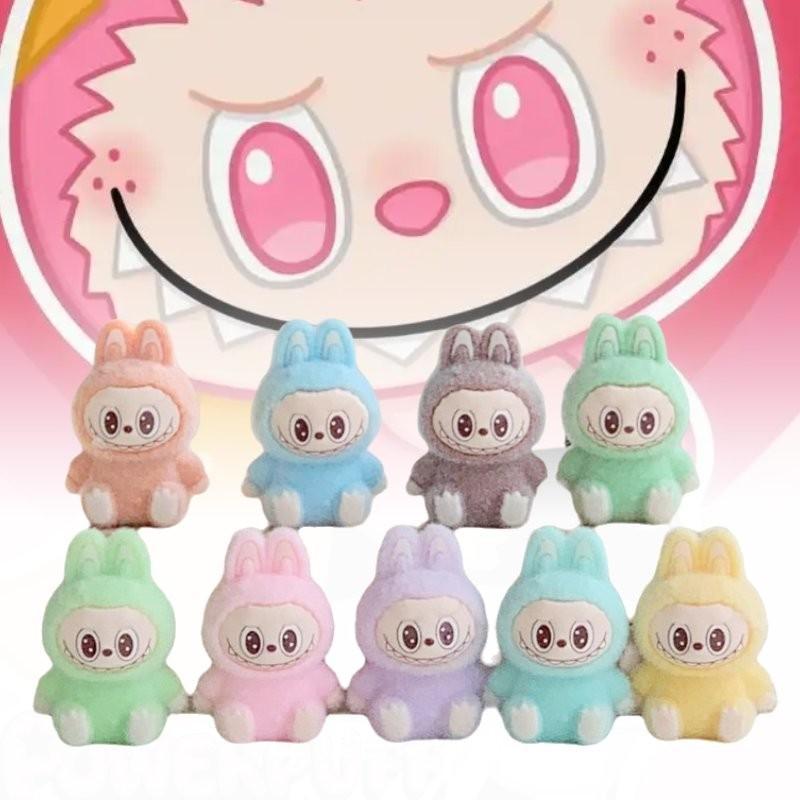 Entzückende Mini-Samtfigur Süße Dämonenfigur Für Verspielte Dekoration Und Sammlerstücke