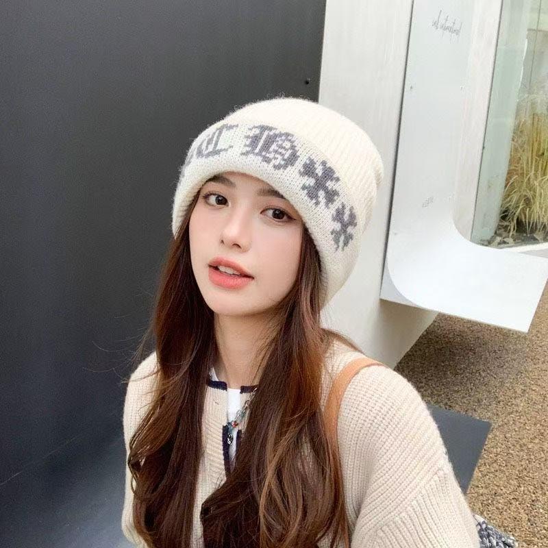 Thickened knitted hat, fashionable jacquard wool hat, small and versatile couple cold hat in autumn and winter