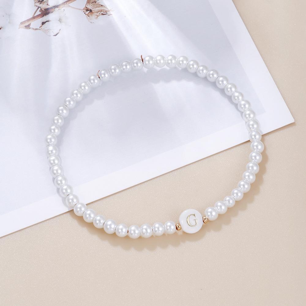 26 Alphabet Letter Shell Charm Artificial Pearl Bracelets Women Girl Charming Simulated Pearl Beads Wristband Bracelets Jewelry