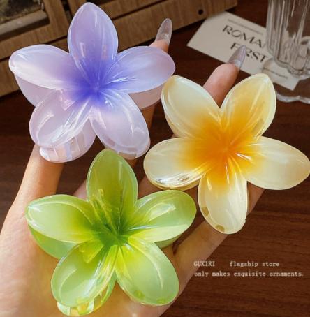 

Set of 3 Resin Flower Hair Clips Floral Design Lightweight Durable Accessories for Women and Girls Hair Styling and Decoration One Size